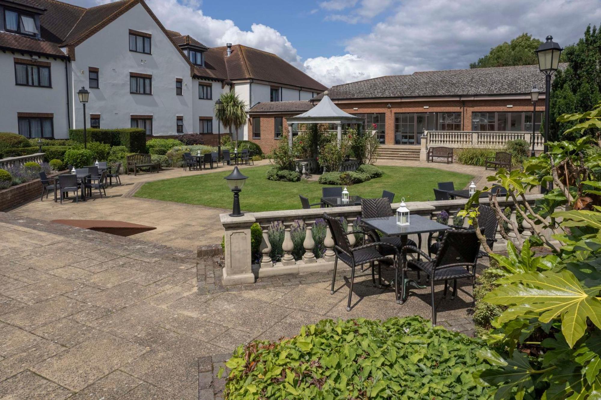 Oxford Belfry Hotel & Spa Thame Eksteriør bilde